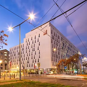 Hotel Ibis Centre Euromed, Marselha